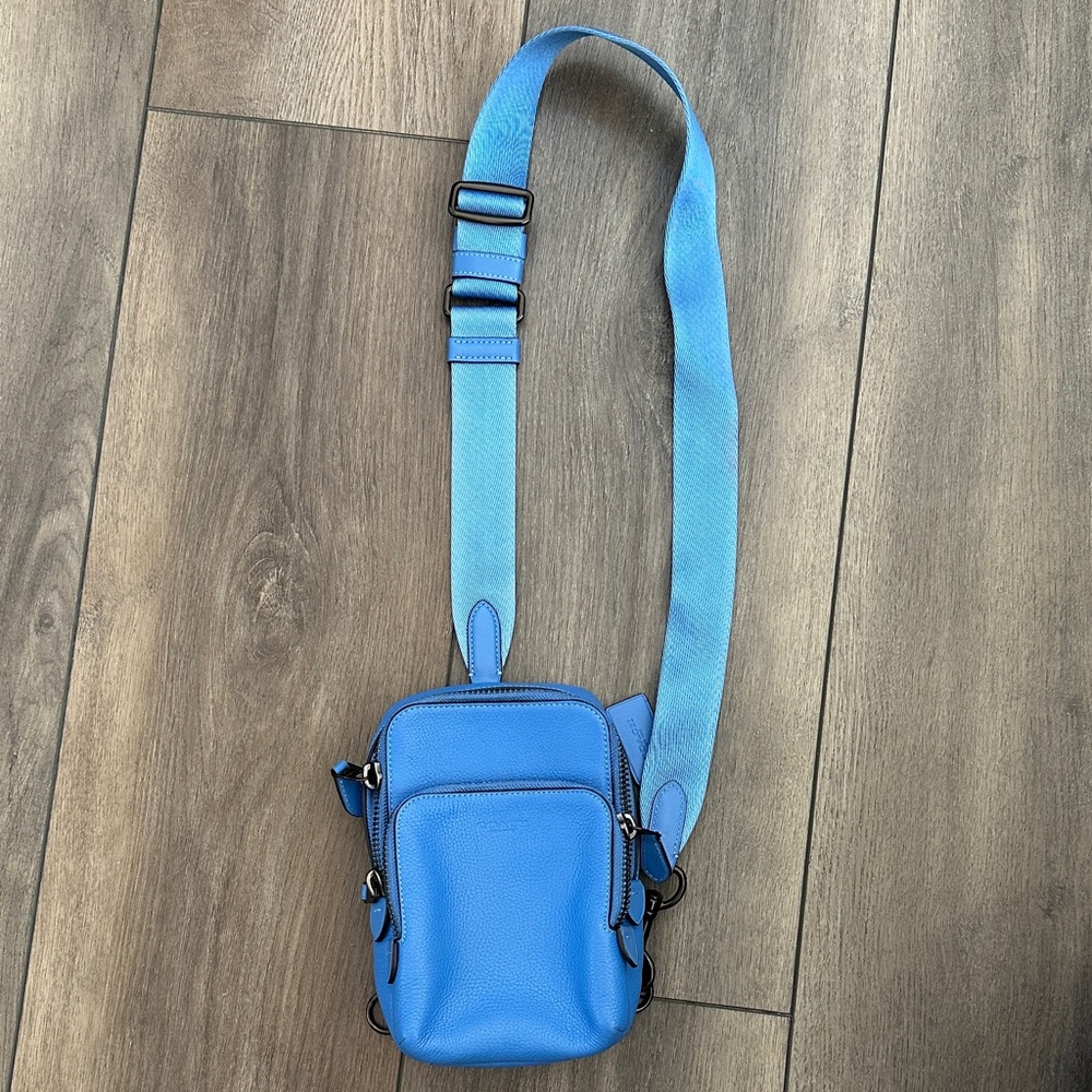 Coach Electric Blue Pebble Leather Gotham Pack Shoulder Belt Bag - Picture 3 of 10